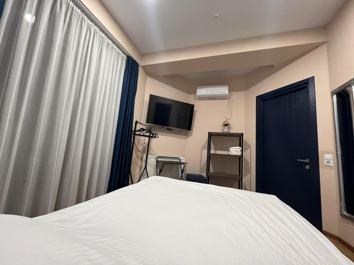 Hotel Sky Room Tbilisi Esterno foto