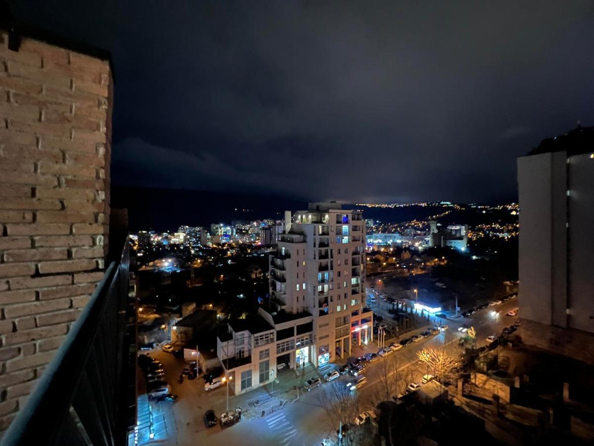 Hotel Sky Room Tbilisi Esterno foto